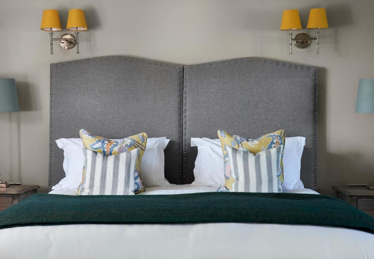 Hotel The Montagu Arms Beaulieu Esterno foto