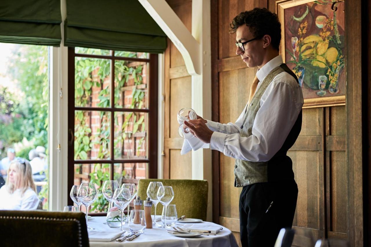 Hotel The Montagu Arms Beaulieu Esterno foto