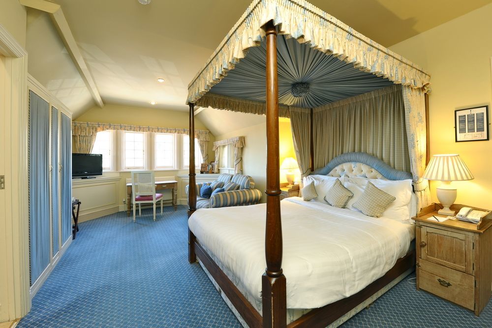 Hotel The Montagu Arms Beaulieu Esterno foto